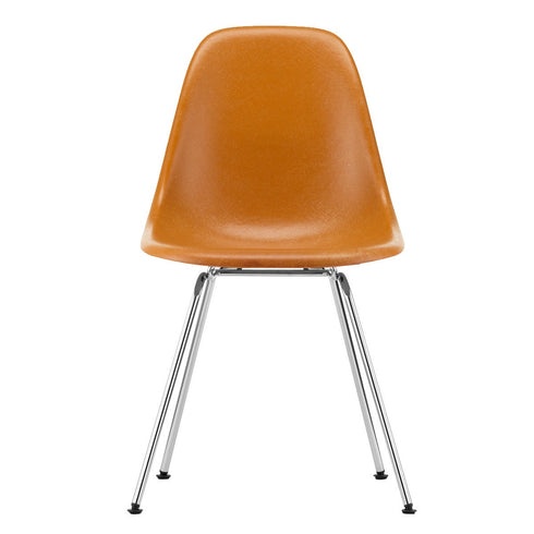Cadeira Eames em Fibra de Vidro DSX / Base Cromada